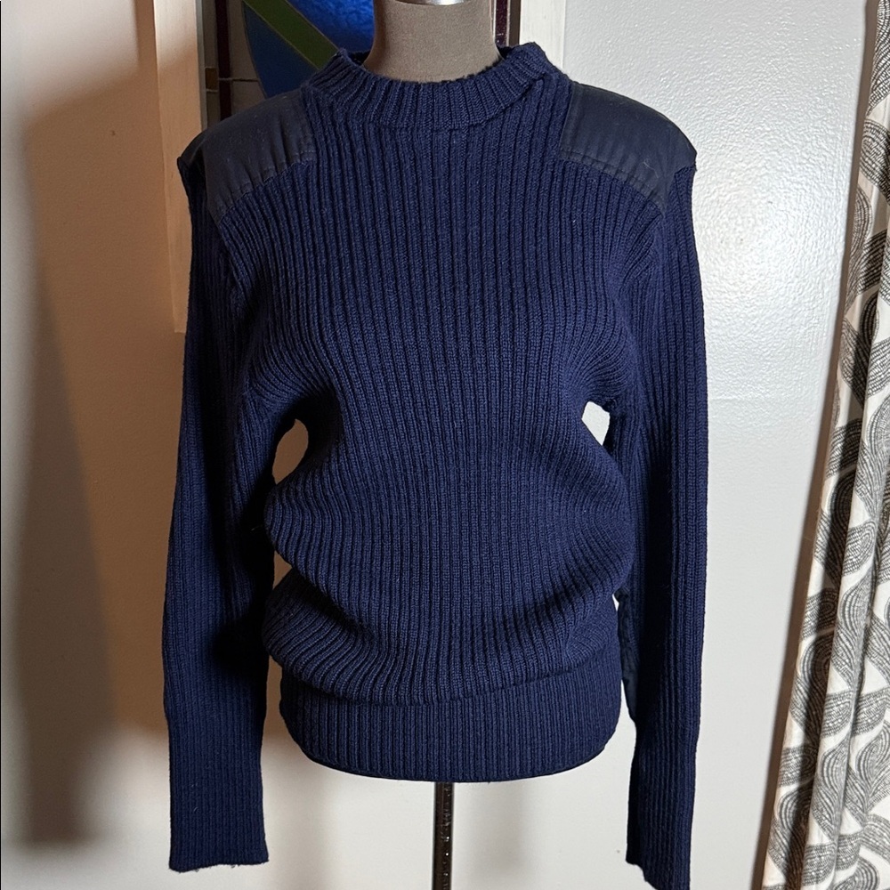 VTG L.L. Bean Made in England 100% Wool Commando Sweater Navy Blue 46